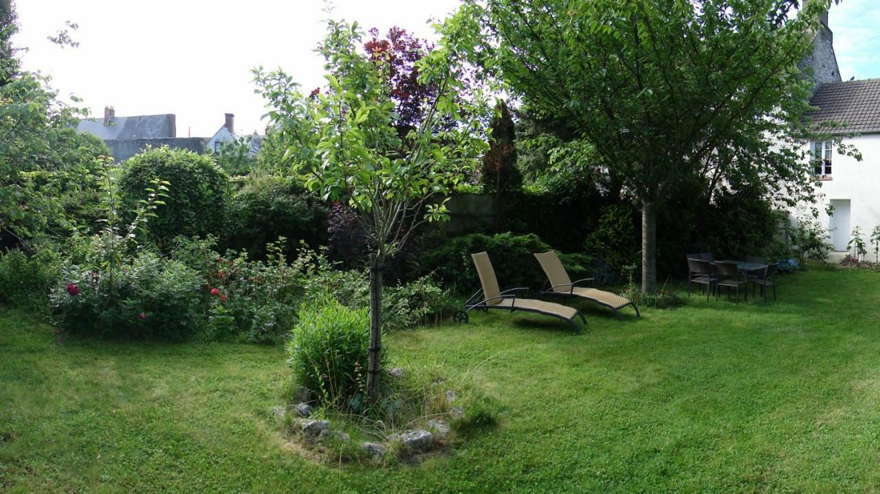 Le Clos Tilia Bed and Breakfast Cléry-Saint-André Esterno foto